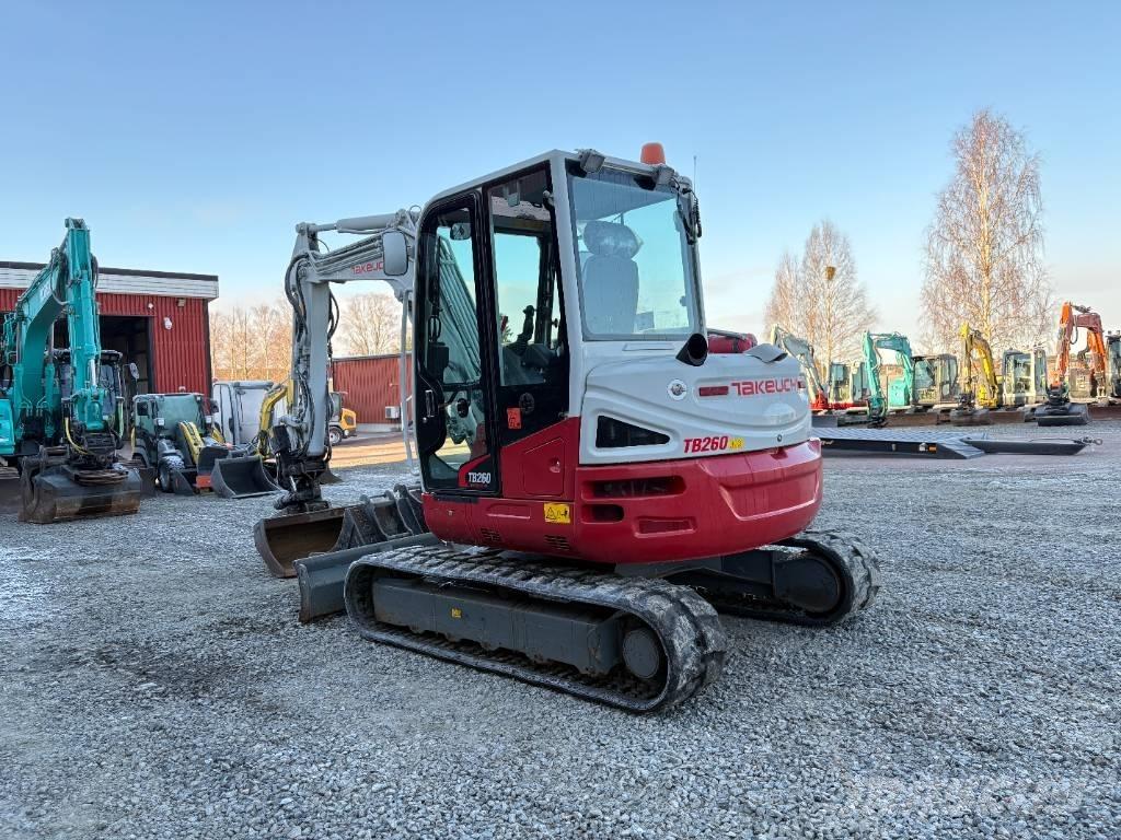 Takeuchi TB260 Mini bagri <7t