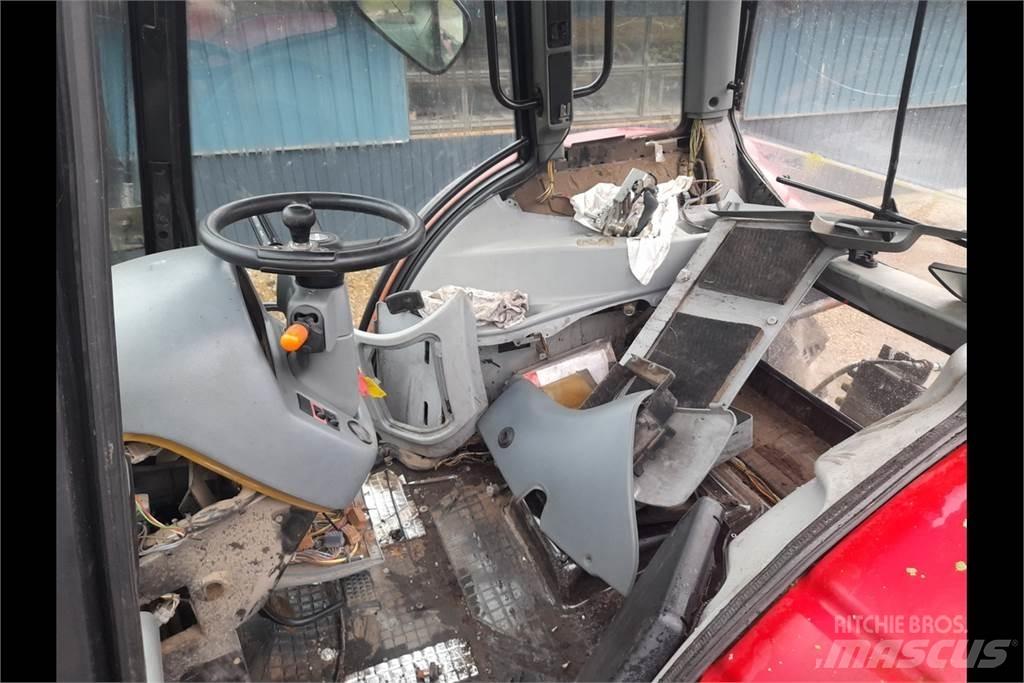 Valtra T202 Traktorji