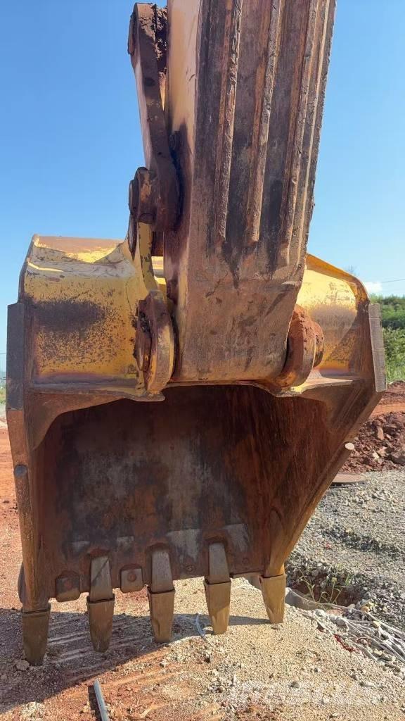 Komatsu PC500LC-10MO Bagri goseničarji