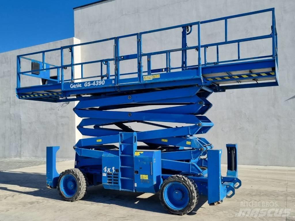 Genie GS 4390 - R284 Škarjaste dvižne ploščadi