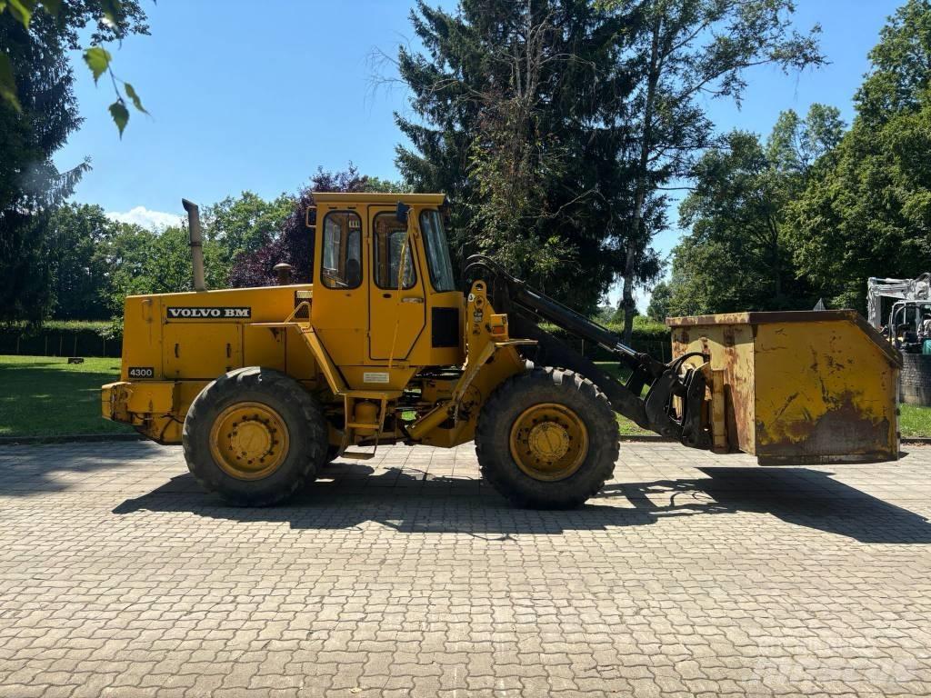 Volvo BM 4300 Kolesni nakladalci