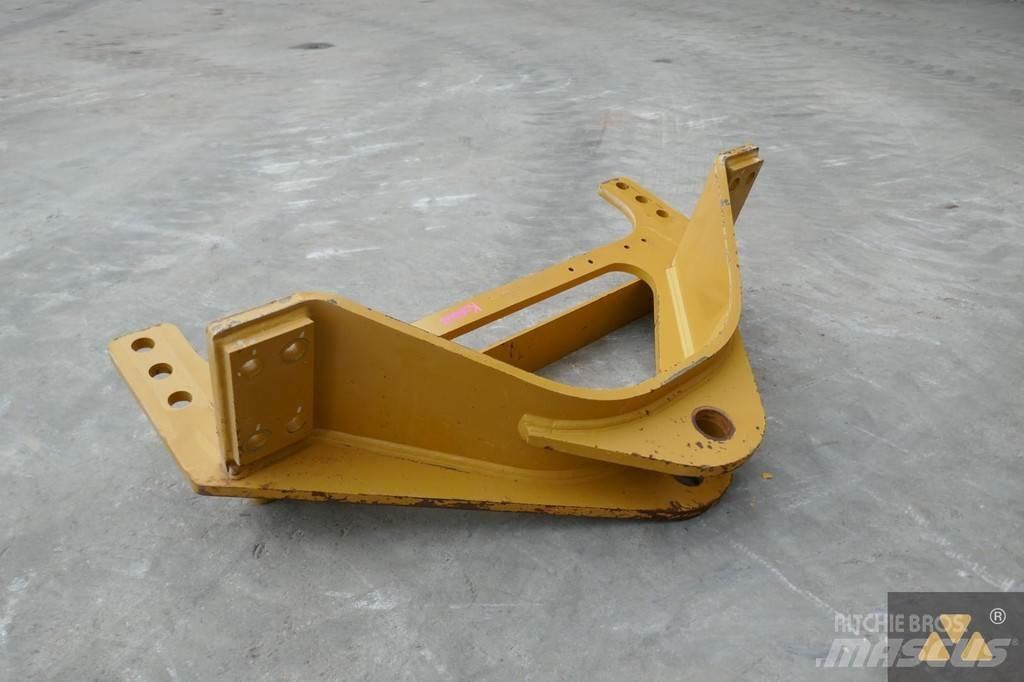 CAT 140M3 Drawbar Transport - drugo