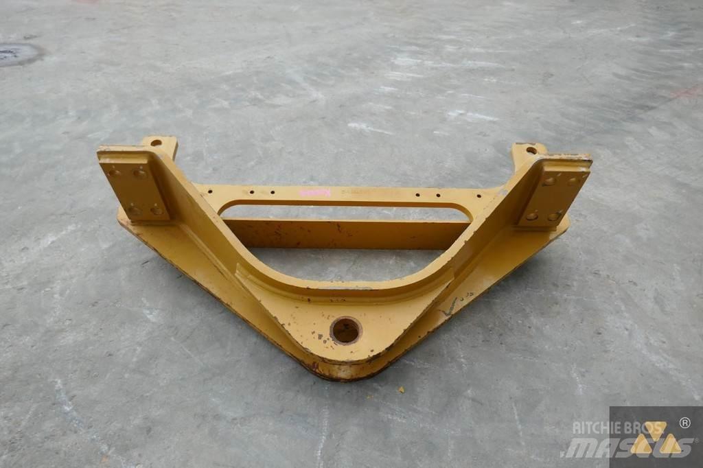 CAT 140M3 Drawbar Transport - drugo
