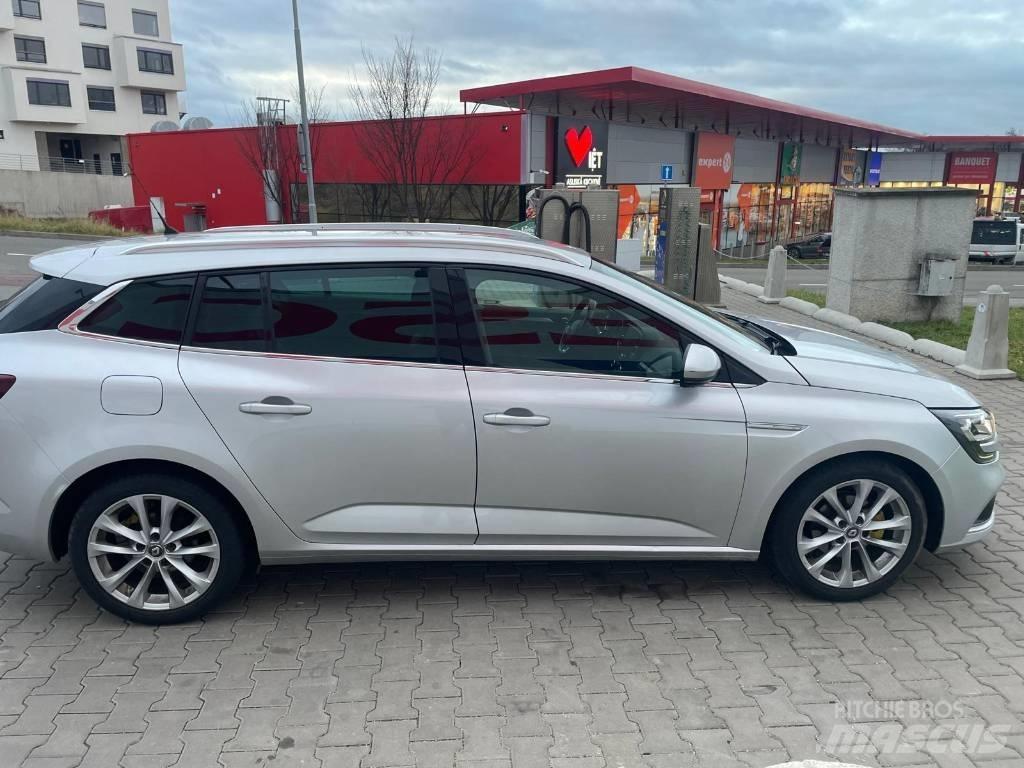 Renault Megane Avtomobili