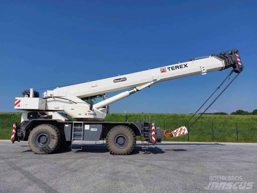 Terex RT90 Avtodvigala