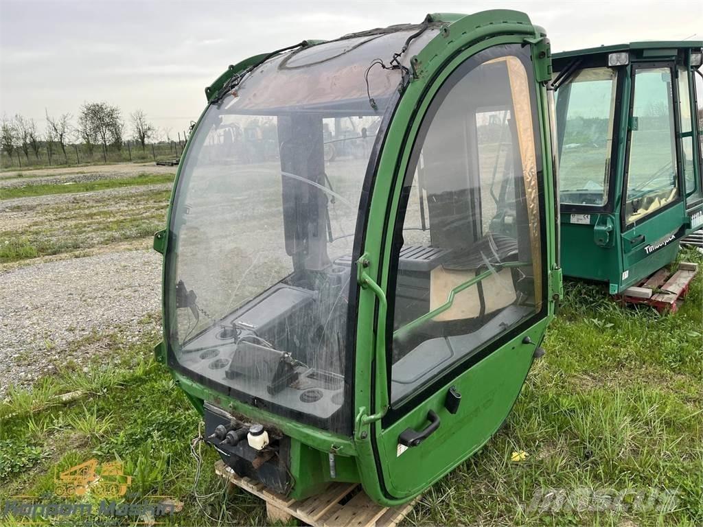 John Deere 1470E Kabine in notranjost