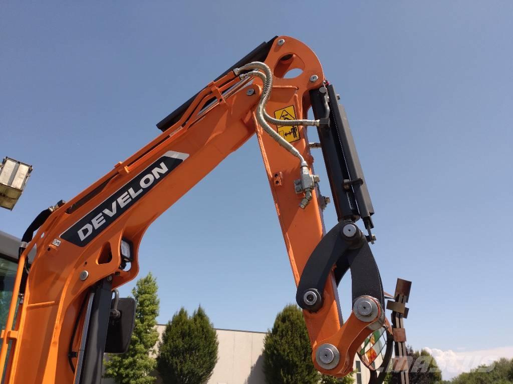 Develon DX 27 Z-7 Mini bagri <7t