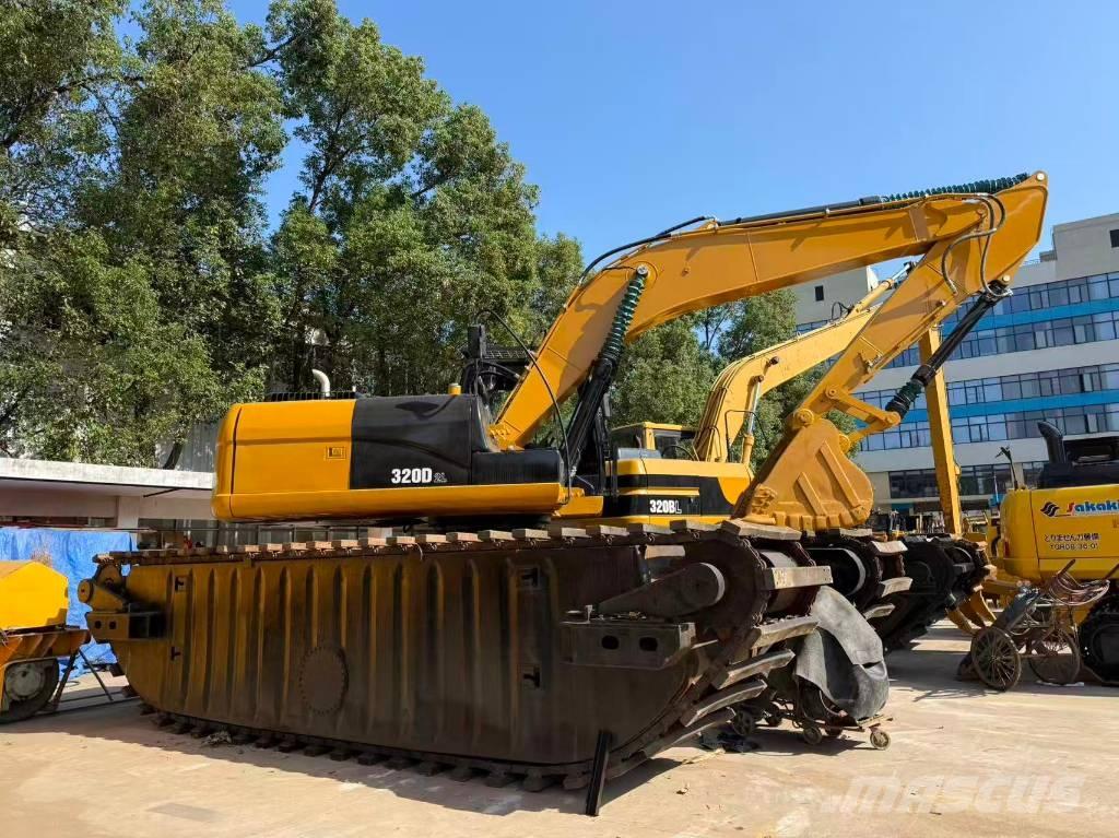 CAT 320 D2 Amfibijski bagri