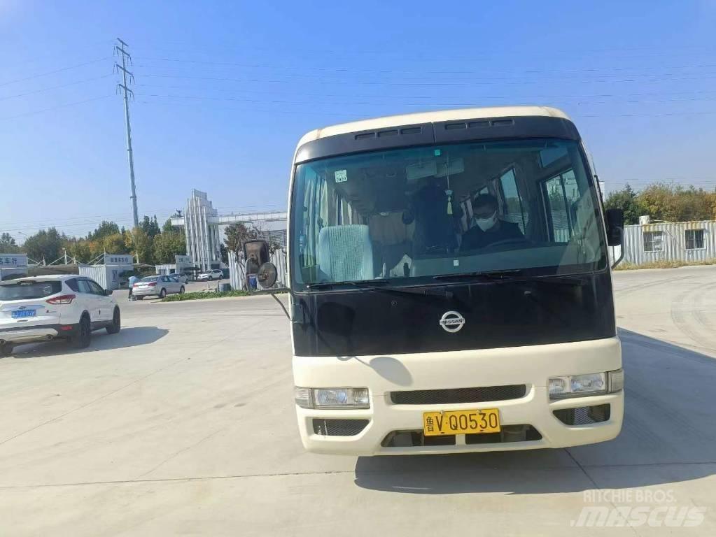 Nissan Civilian Medkrajevni avtobusi
