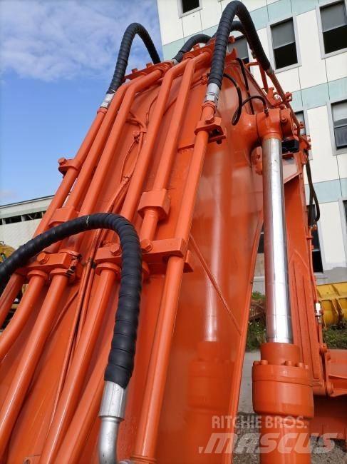 Doosan DX 300 Bagri goseničarji