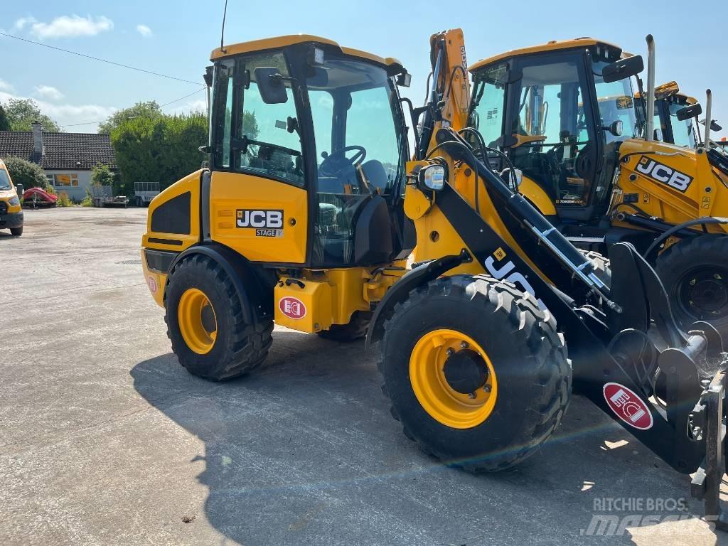 JCB 407 agri demo Traktorji