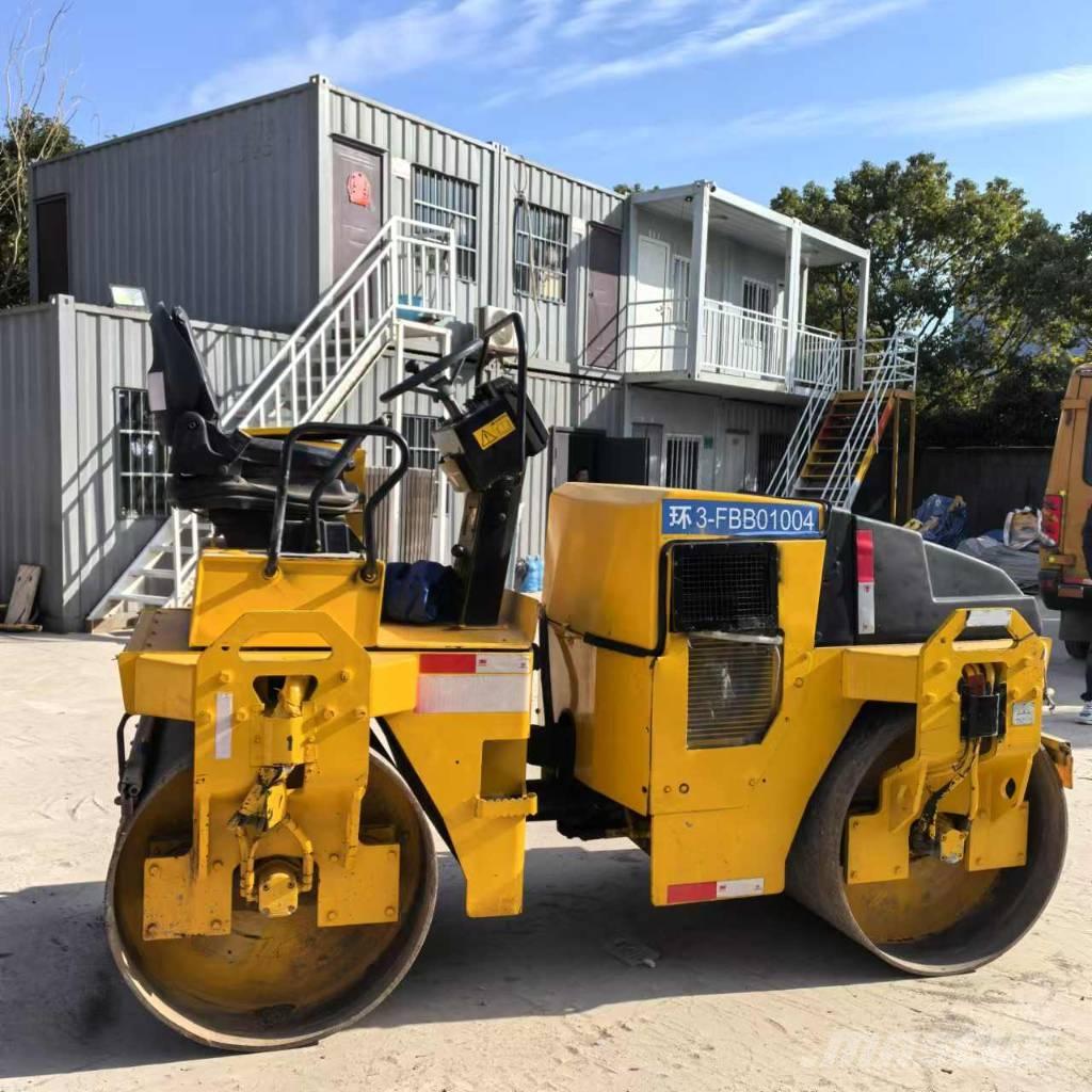 Dynapac CC 142 Dvojni valjarji