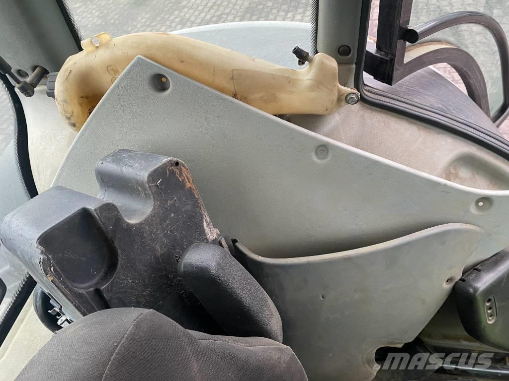 Valtra T 161 Traktorji