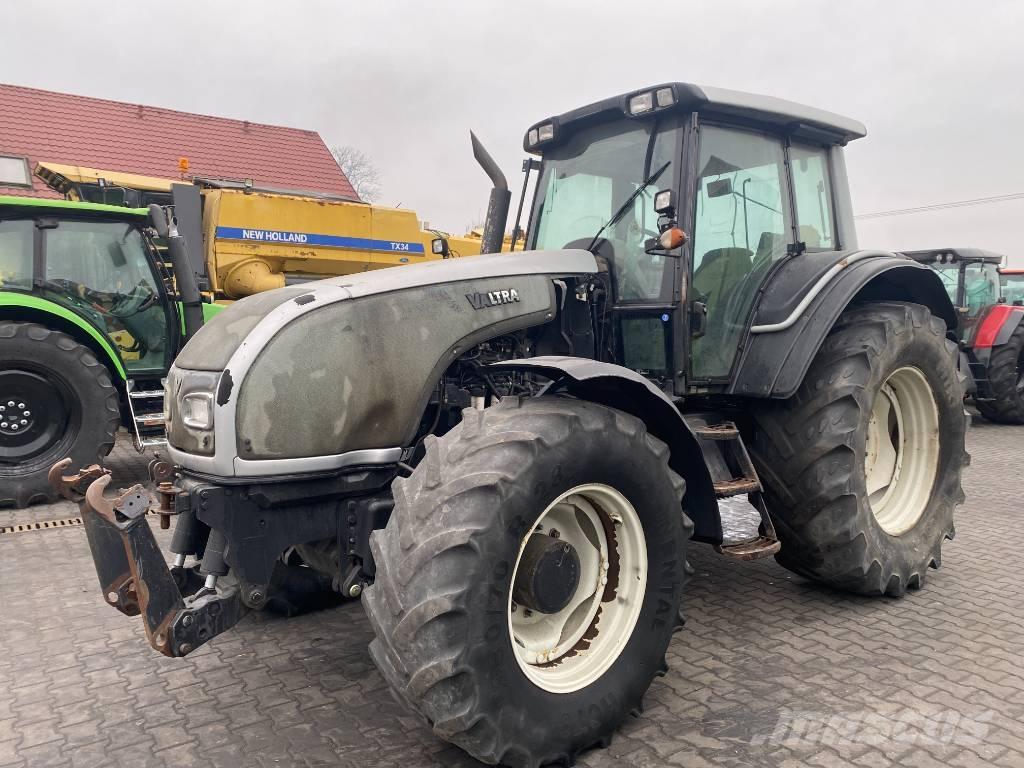 Valtra T 161 Traktorji