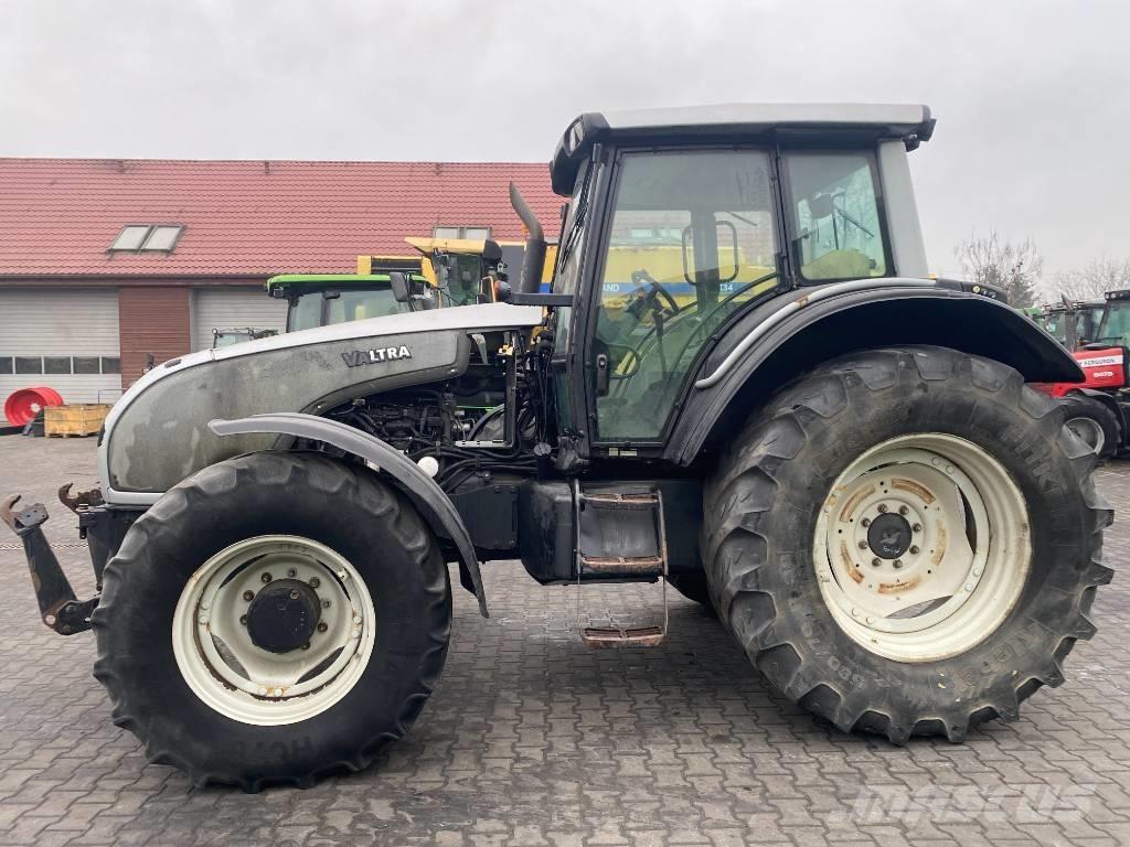 Valtra T 161 Traktorji