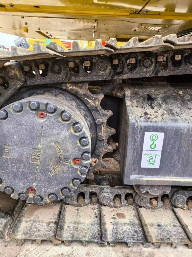 Komatsu PC 220 LC-8 Bagri goseničarji