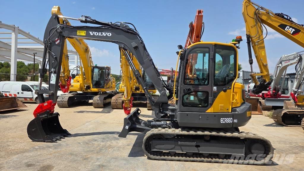 Volvo ECR 88 PLUS Midi bagri 7t – 12t