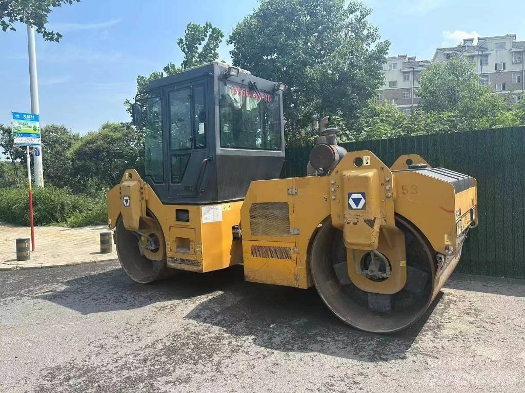 XCMG XD 82 Kompaktorji tal
