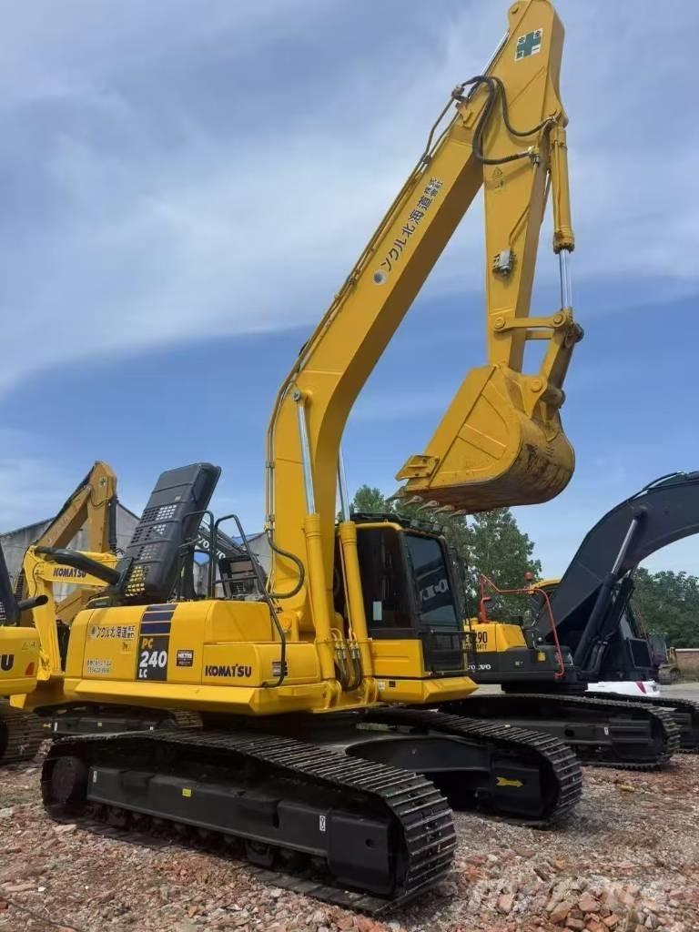 Komatsu 240LC-8 Bagri goseničarji