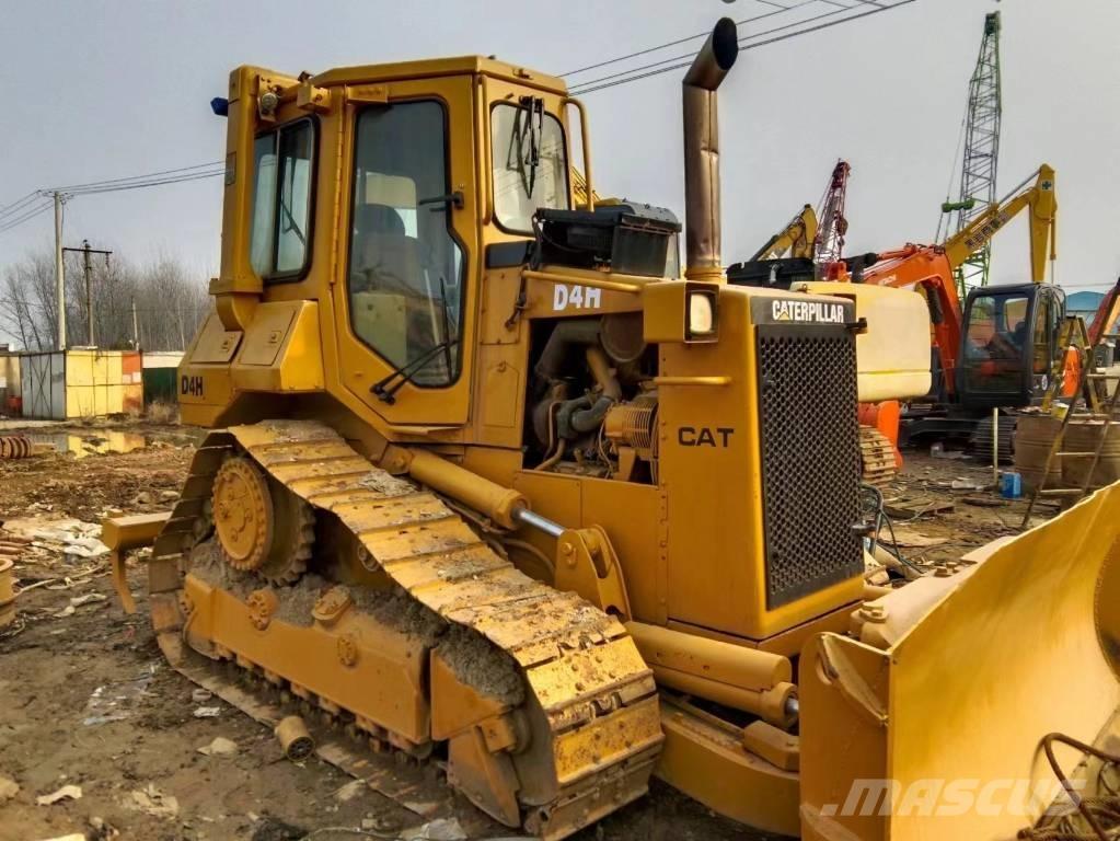 CAT D4H Buldožerji goseničarji