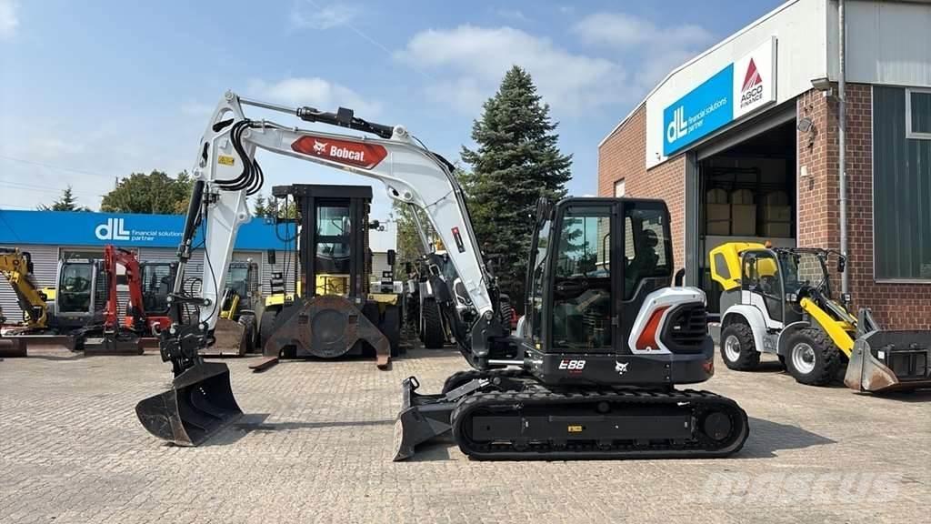 Bobcat E88 Posebni bagri