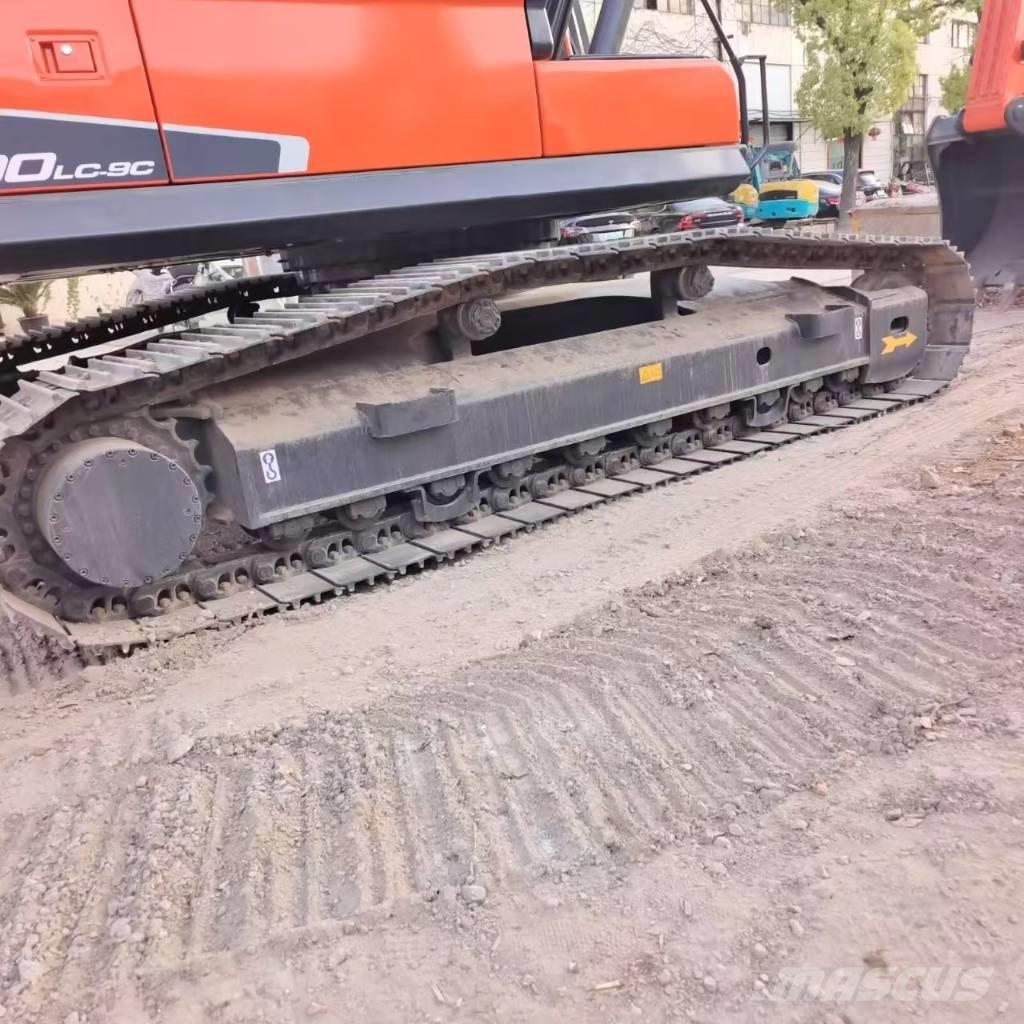 Doosan DX 300 LC-9 Bagri goseničarji