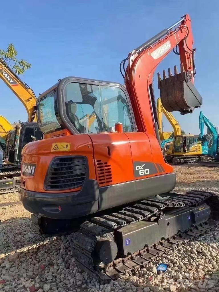 Doosan DX 60-9 Mini bagri <7t
