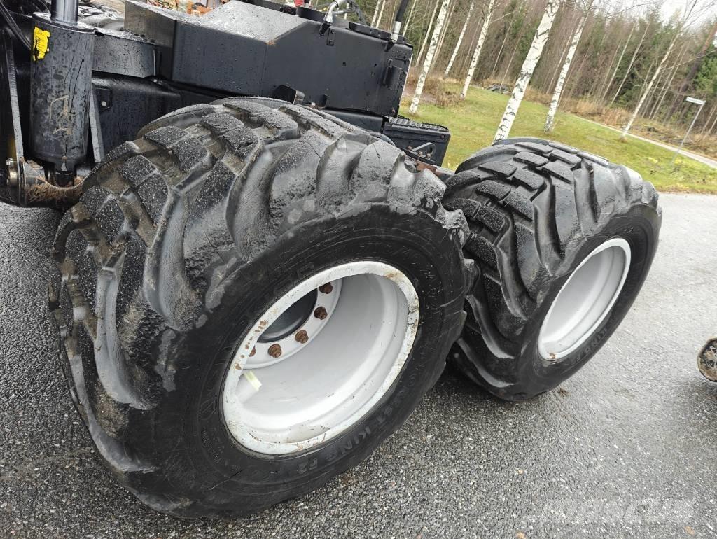 Komatsu 901 XC Harvesterji