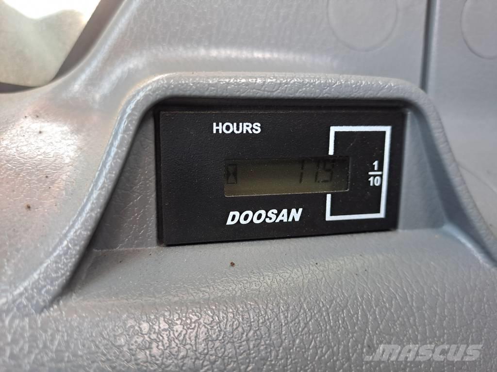 Doosan DX530LC-7M Bagri goseničarji