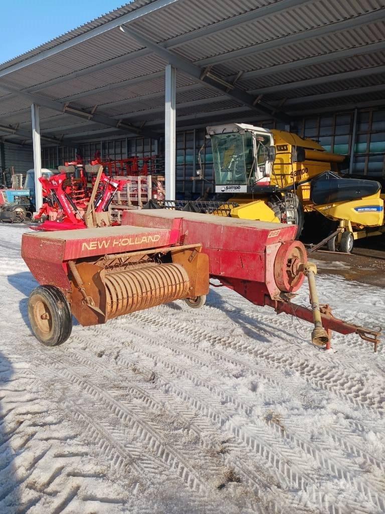 New Holland 265 Balirke (kvadratne bale)