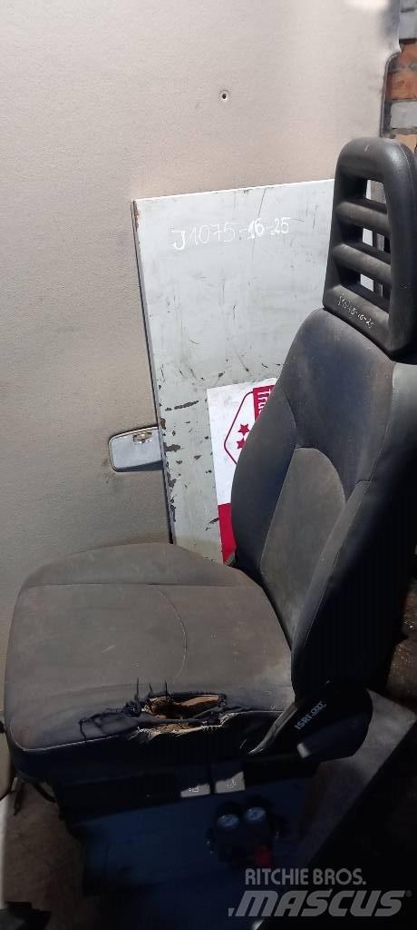 Iveco Daily.     3802247 Kabine in notranjost