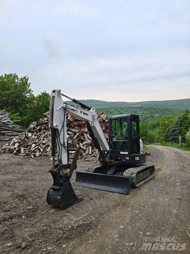 Bobcat E 45 Mini bagri <7t