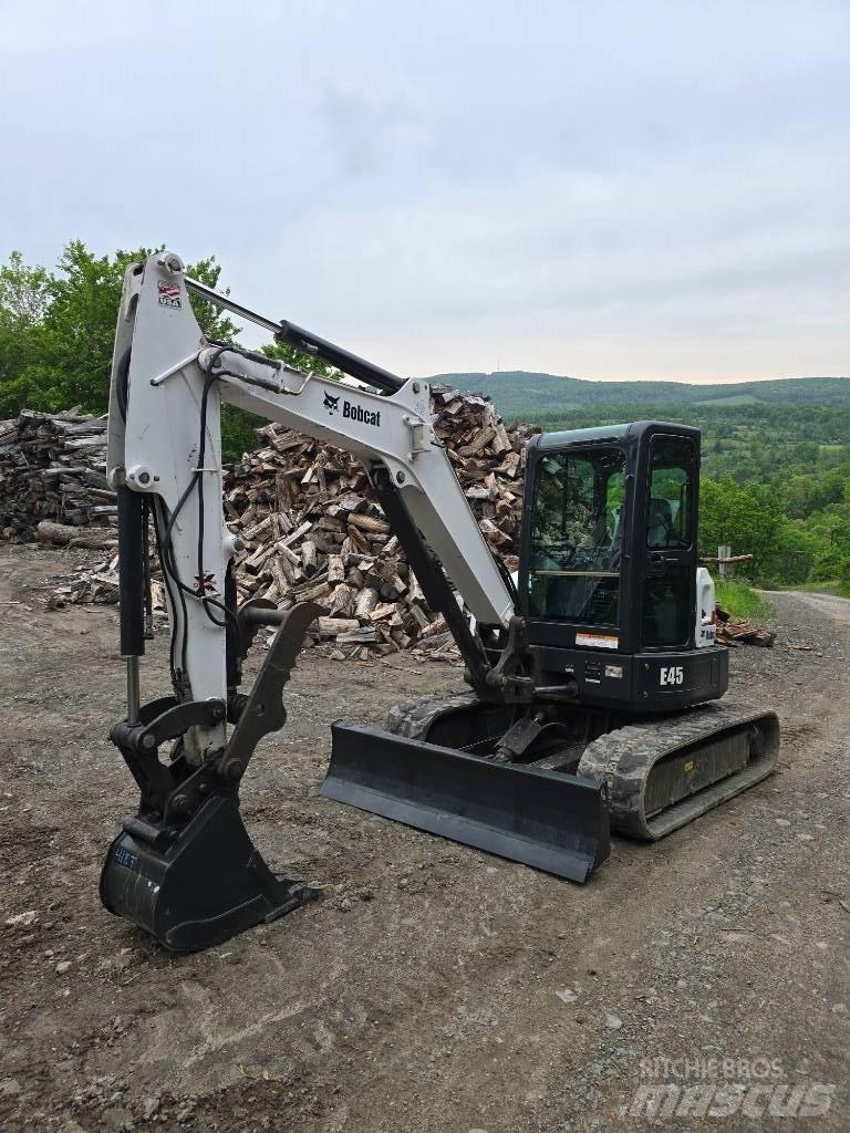 Bobcat E 45 Mini bagri <7t