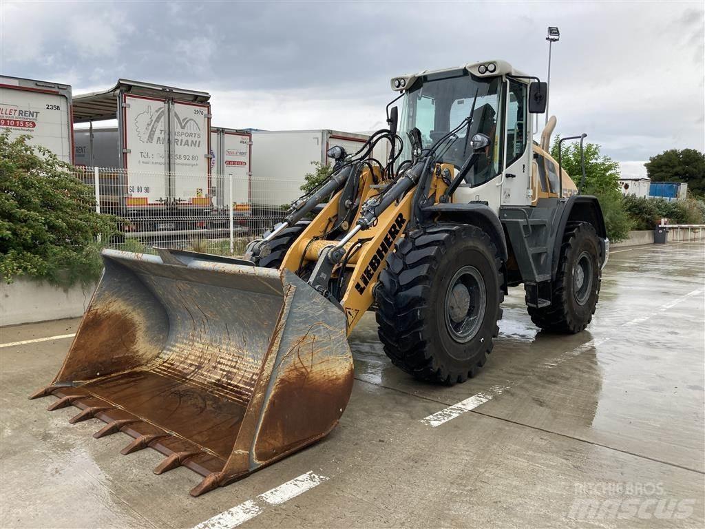 Liebherr L 538 Kolesni nakladalci