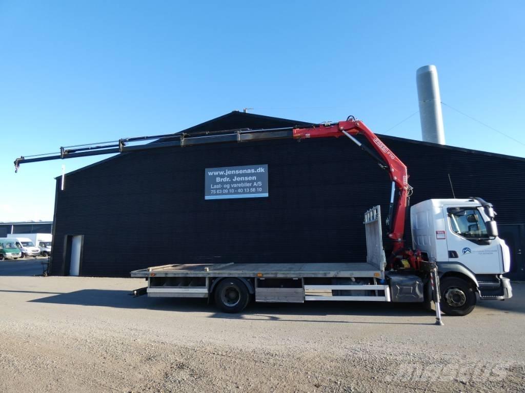 Renault D Tovornjaki z žerjavom