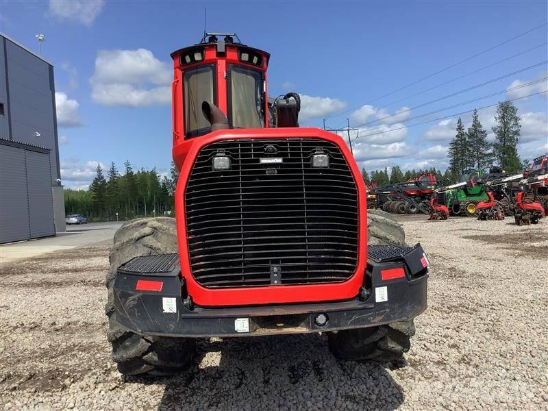 Komatsu 911 Harvesterji