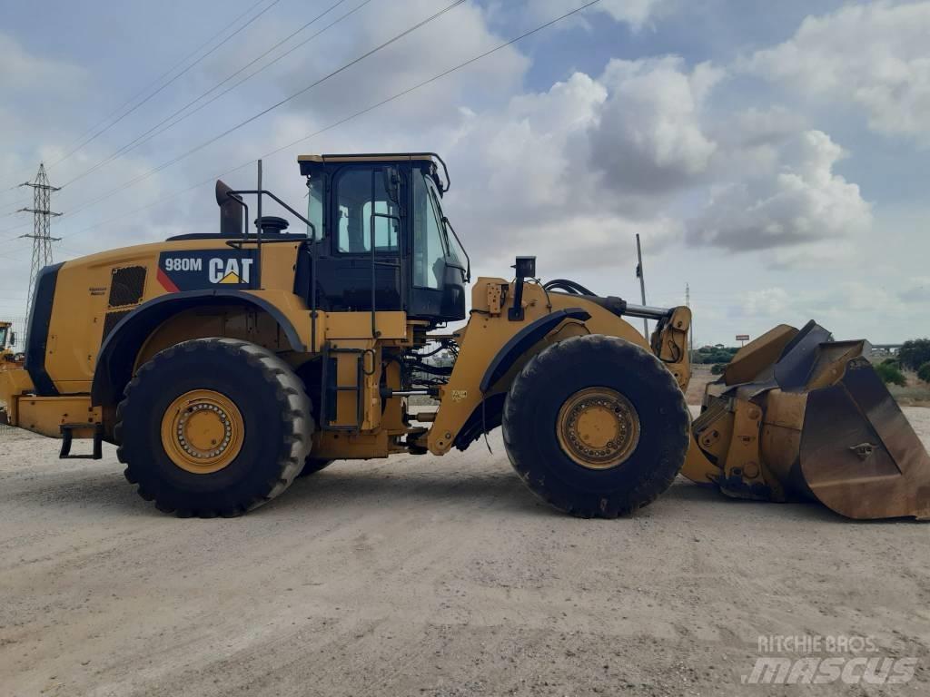 CAT 980M Kolesni nakladalci