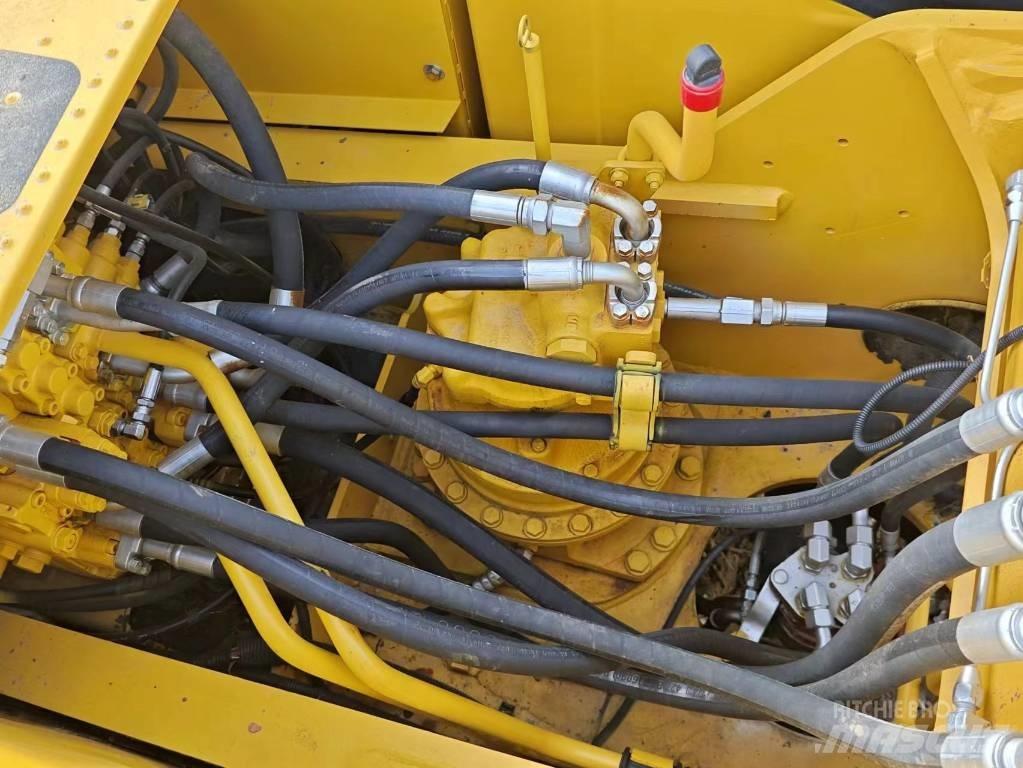 Komatsu PC 200 Bagri goseničarji
