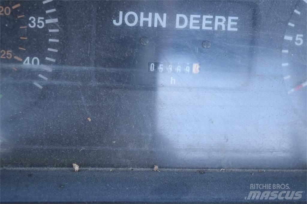 John Deere 6100 Traktorji