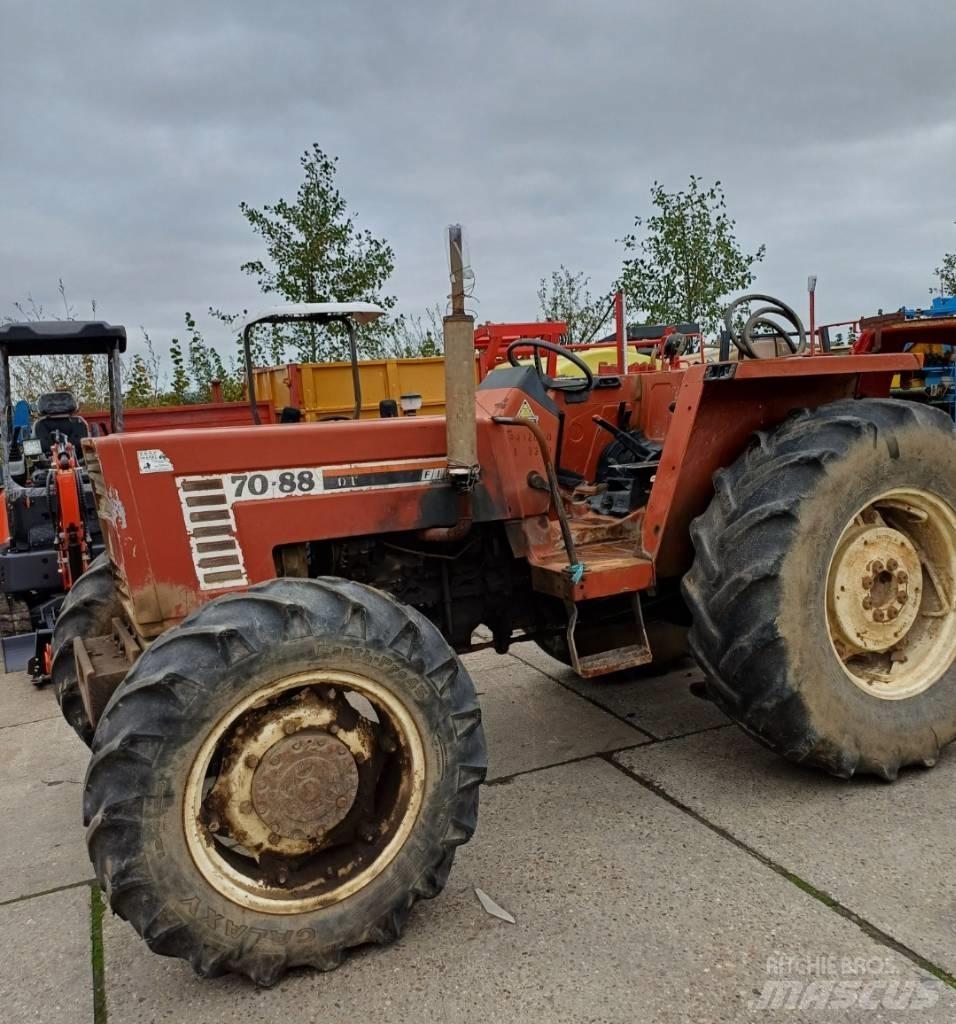 Fiatagri 70-88 Traktorji
