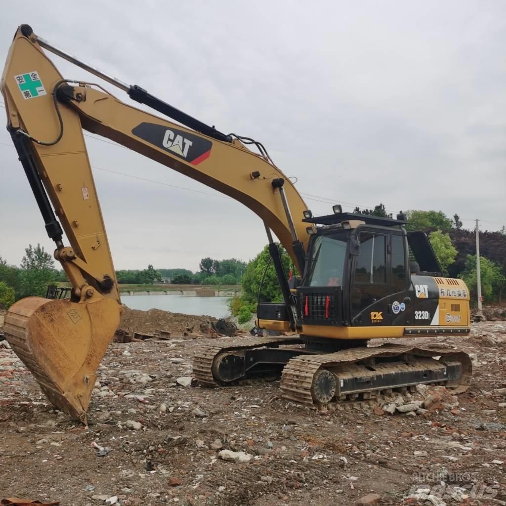 CAT 323DL Bagri goseničarji
