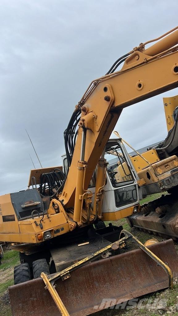 Liebherr A 922 Podvozje in vzmetenje