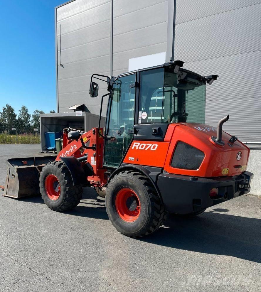 Kubota R 070 HW Kolesni nakladalci