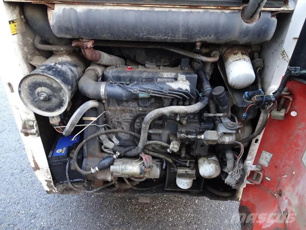 Bobcat 753 Skid steer mini nakladalci