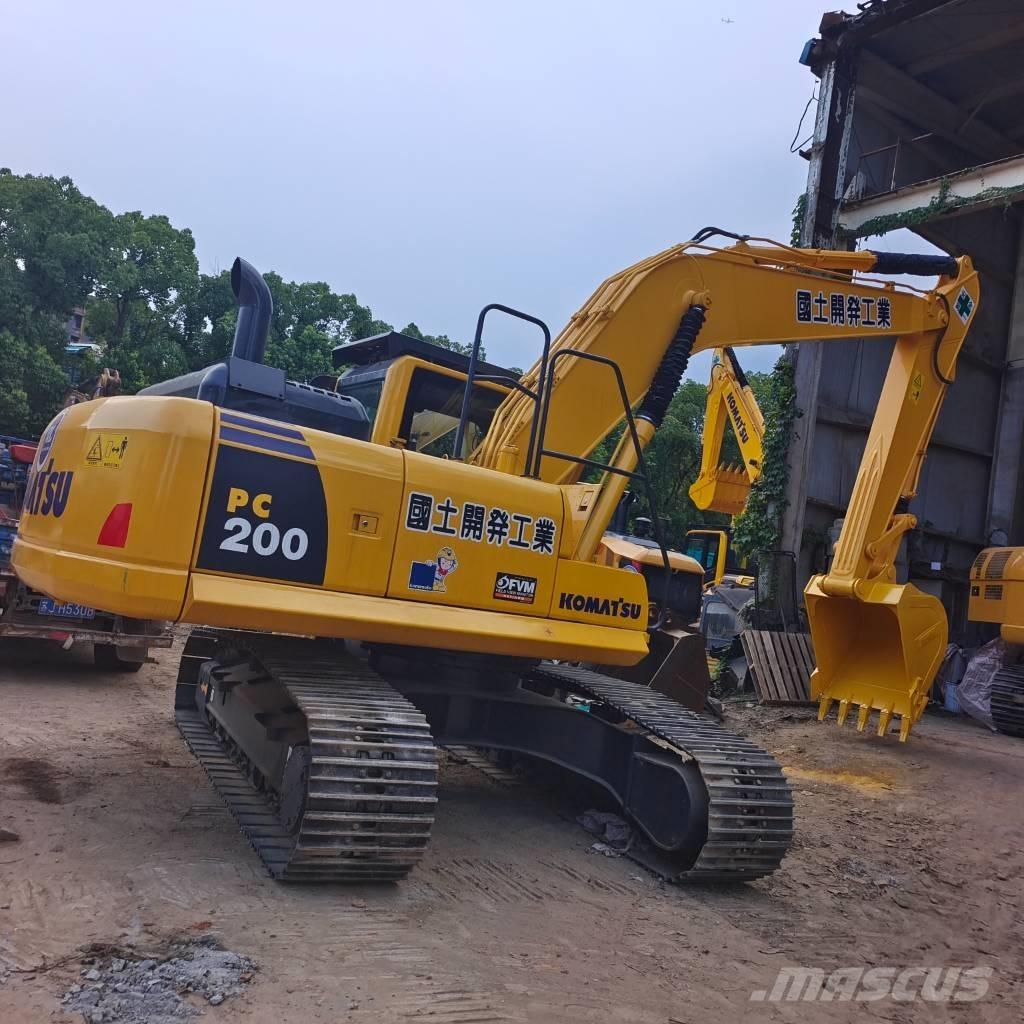 Komatsu PC 200 Bagri goseničarji