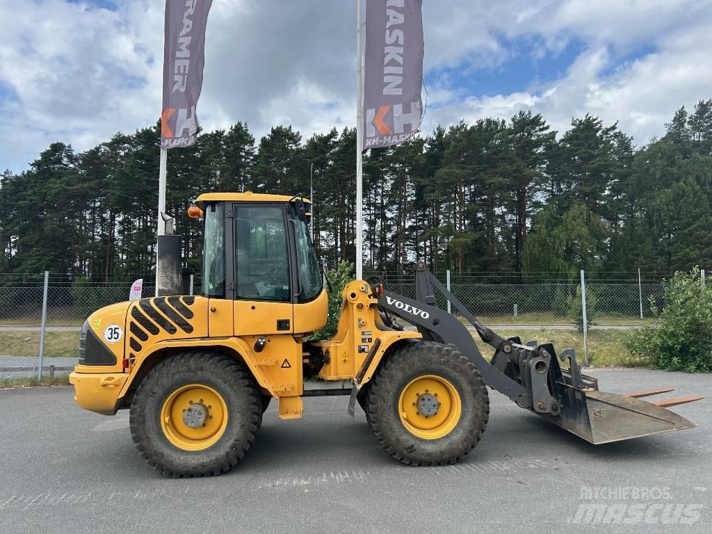 Volvo L 40 B Kolesni nakladalci