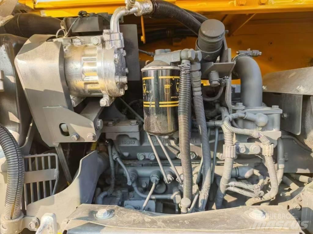 Komatsu 70-8 Bagri goseničarji
