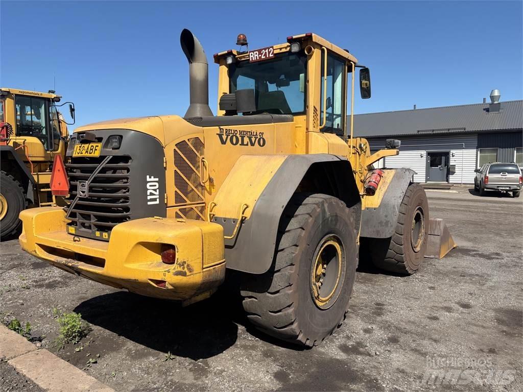 Volvo L120F Kolesni nakladalci