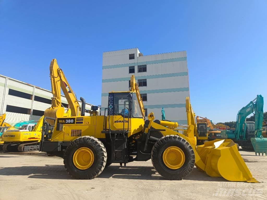 Komatsu WA 380-3 Kolesni nakladalci