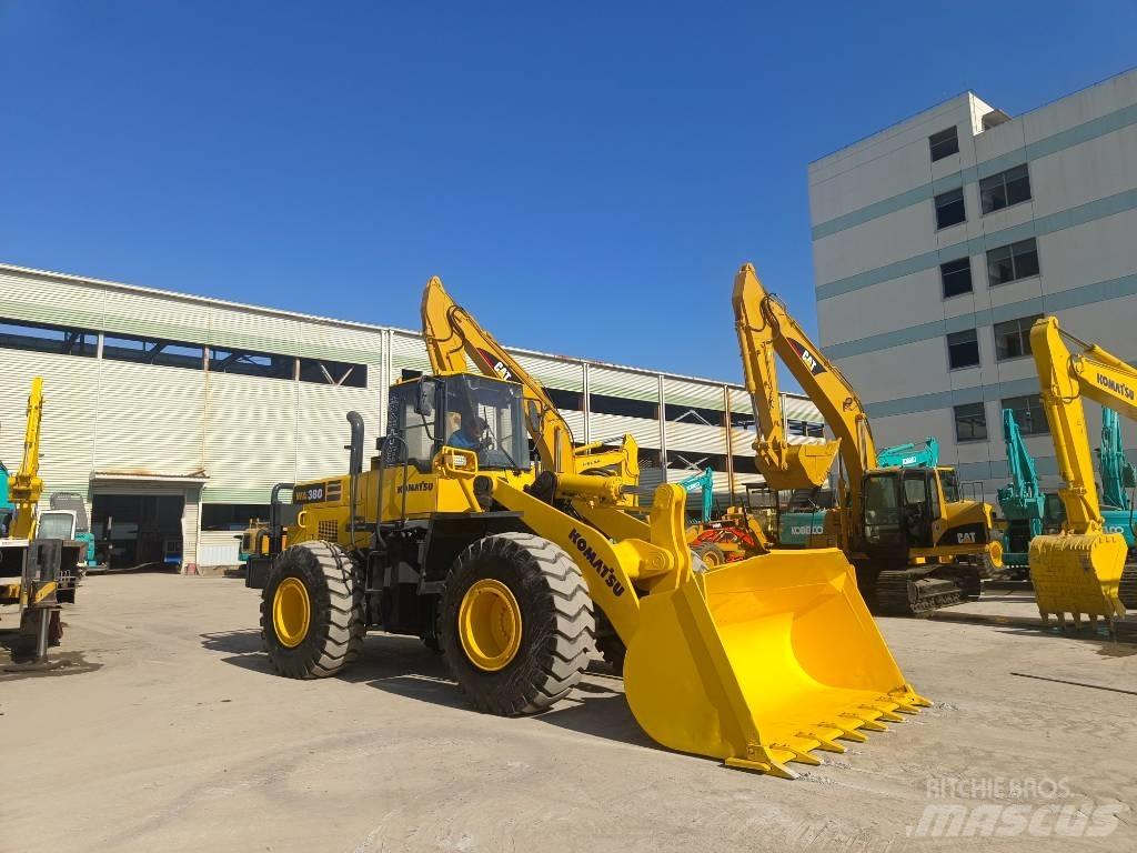 Komatsu WA 380-3 Kolesni nakladalci